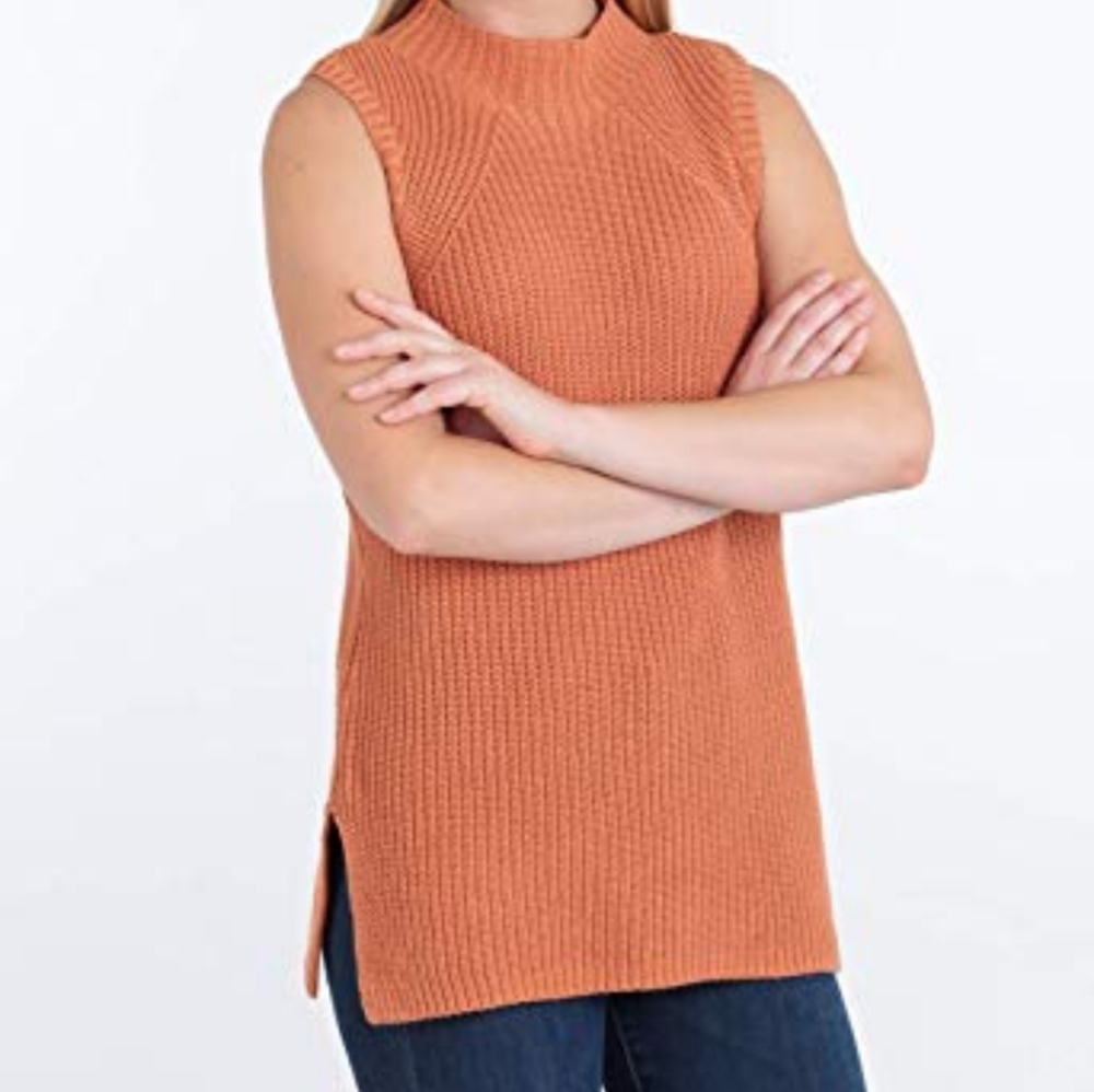 EIGHT L WOMEN'S SHAKERS STITCH KNIT SWEATER